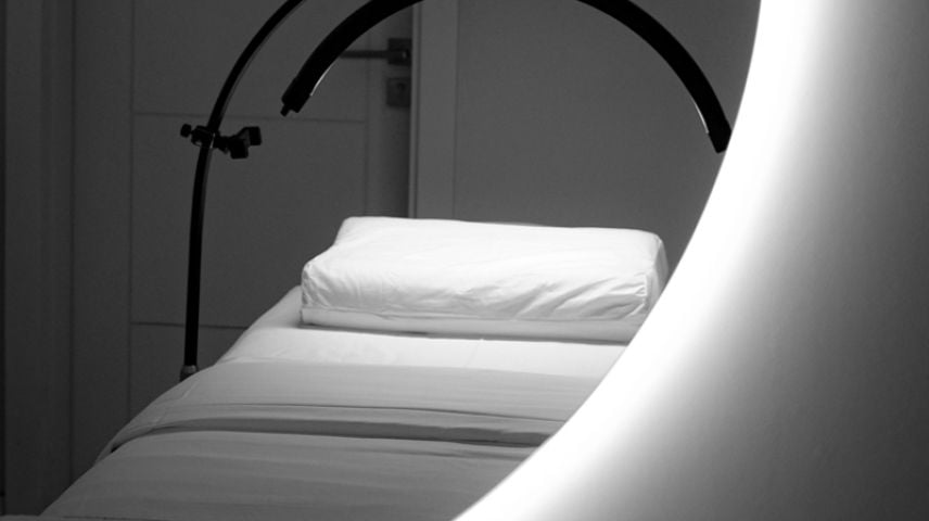 An image of a facial treatment room within The Wave Loung in Abu Dhabi